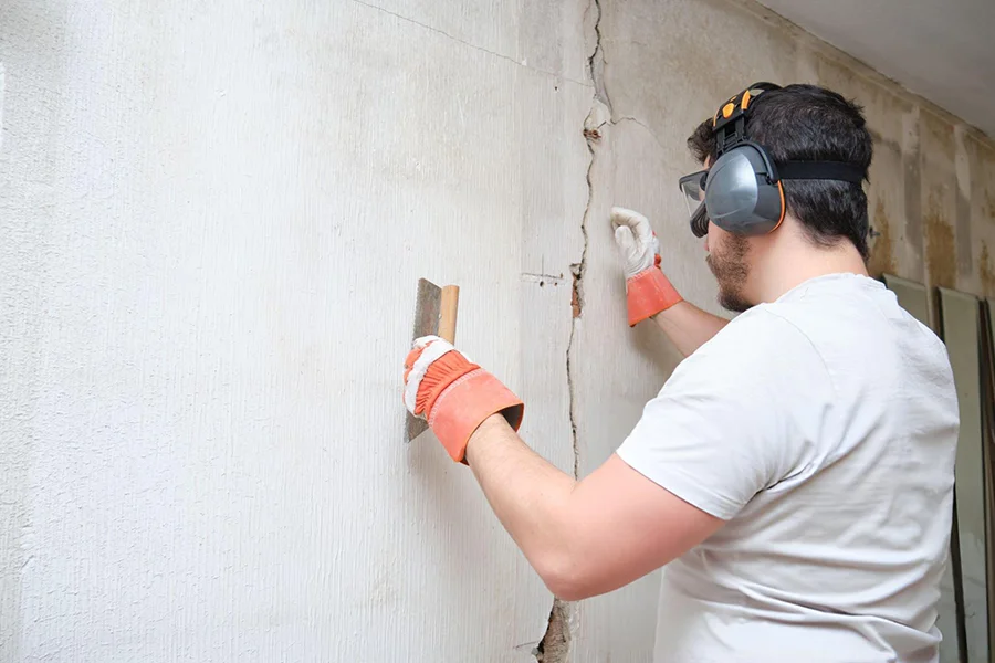 Cracked Wall / Structural Repair in De Pere, WI